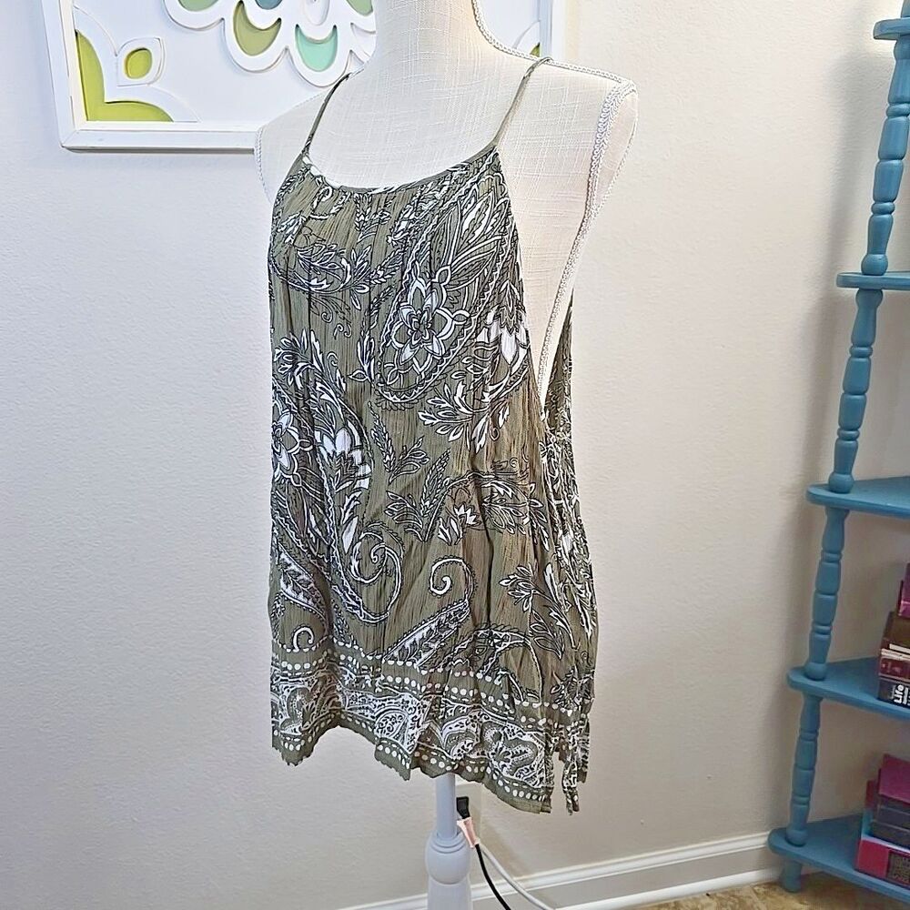 Soho Jeans Women's Size XL Olive Green Paisley Print Halter Sleeveless Tank Top